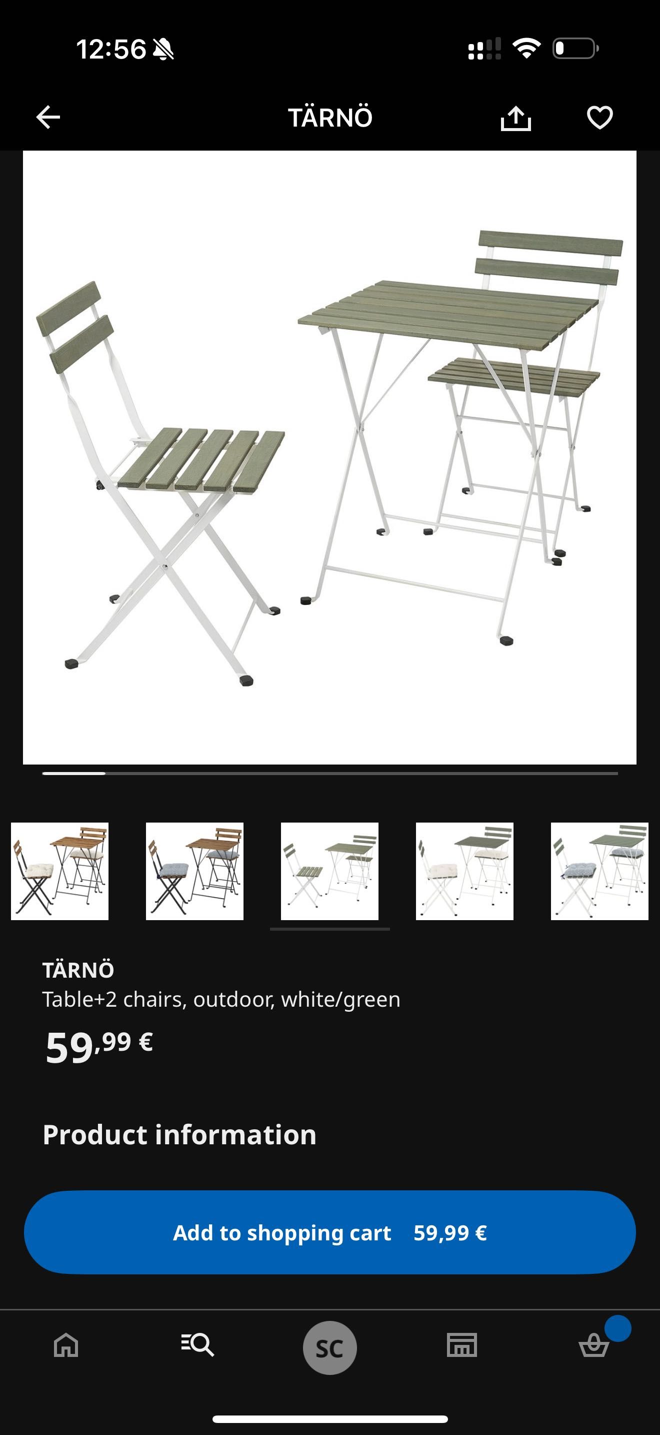 Mesa de apoio exterior com duas cadeiras