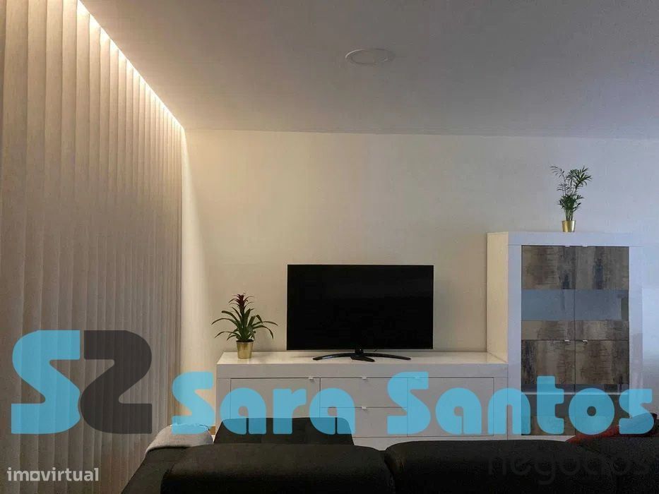 Apartamento T1 Novo à Estação de Campanhã com garagem, mobilado e e...