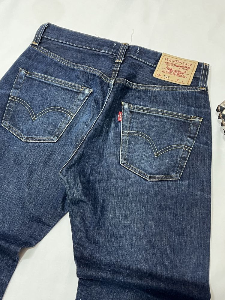 Класичні джинси левайс левис levis темно сині 28/32 wrangler lee 501