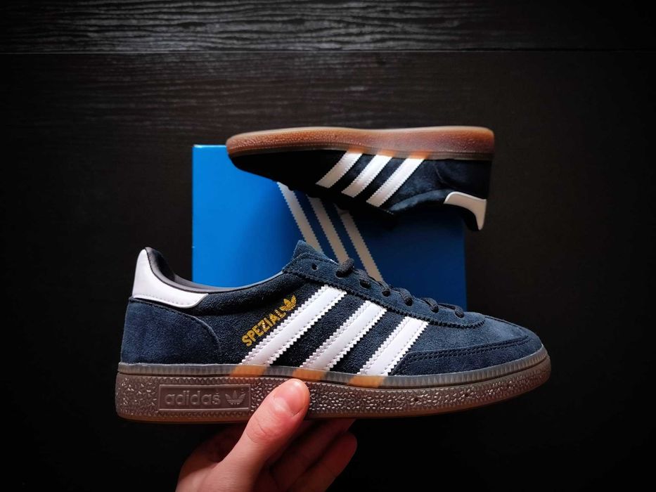 Adidas Handball Spezial - Black Gum r. 36 2/3 SNEAKERS