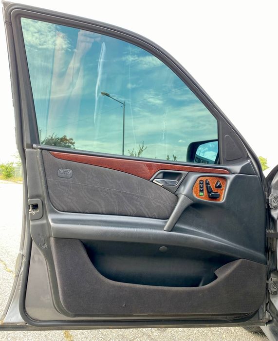 Mercedes Benz E class W210 газ / бензин