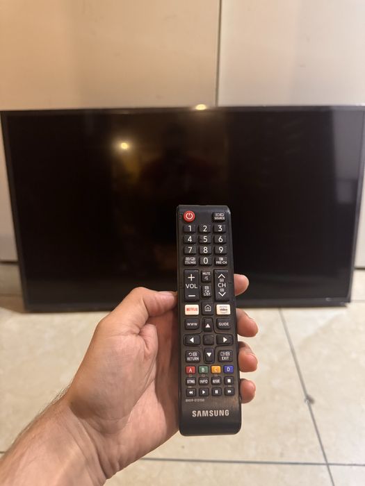 Продам телевізор samsung ue43t5300au