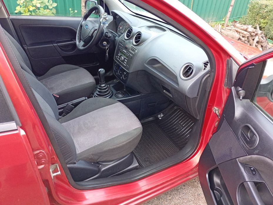 Форд Фієста в рідній фарбі