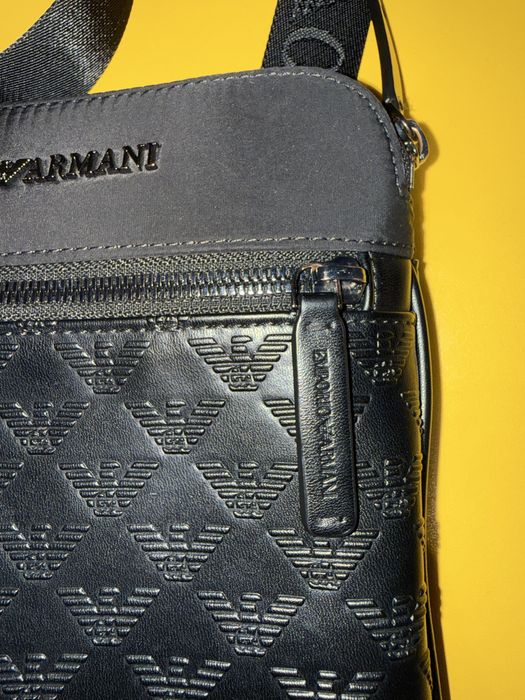 Продається оригінальна сумка Emporio  Armani.