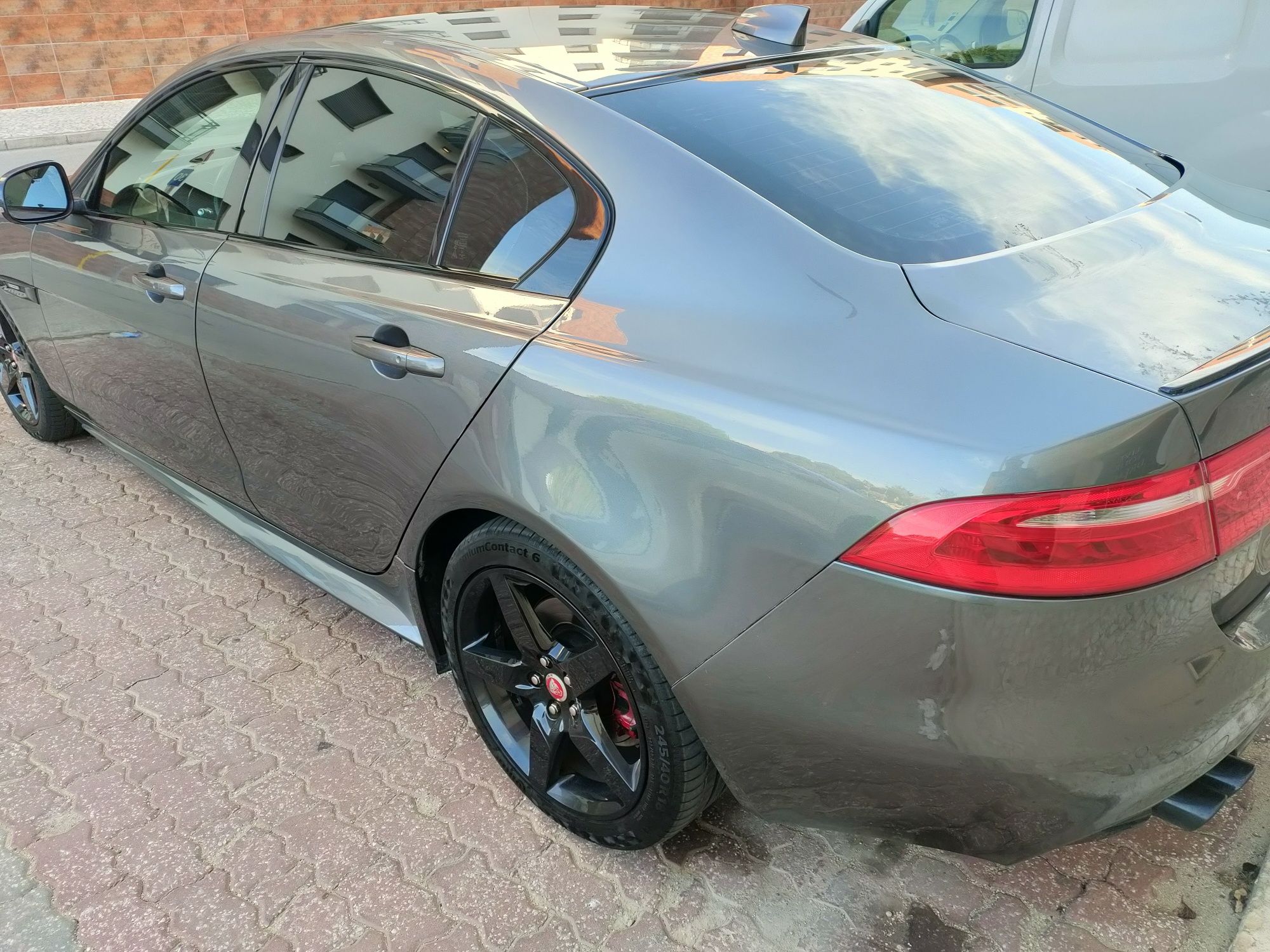 Jaguar Xe 2.0 D r-sport