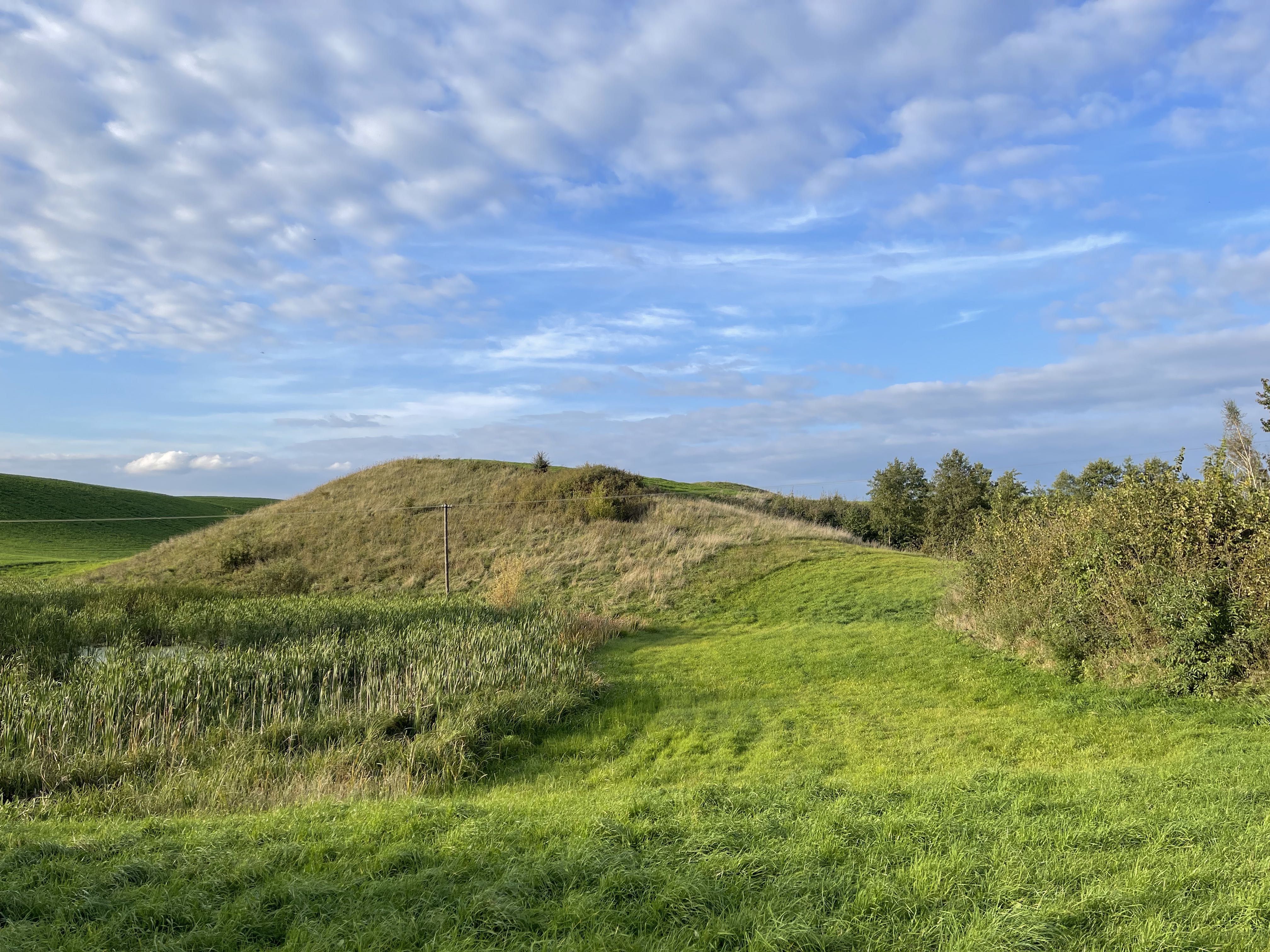 Malownicza działka 2600m2 z warunkami zabudowy Podolina obok Grodziska