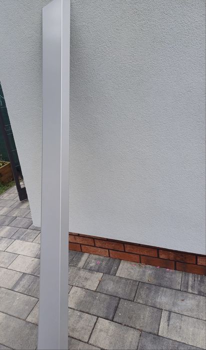 Opierzenia, pas okapowy