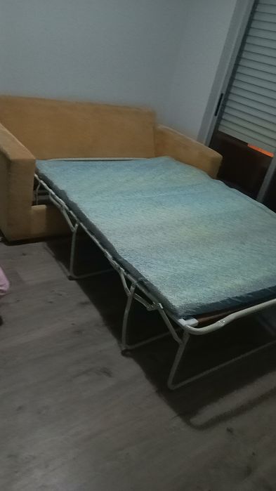Sofá cama de dois lugares