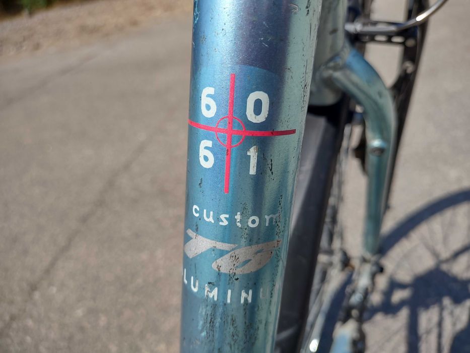 Rower trekkingowo-crossowy Giant Expert Series X 1500