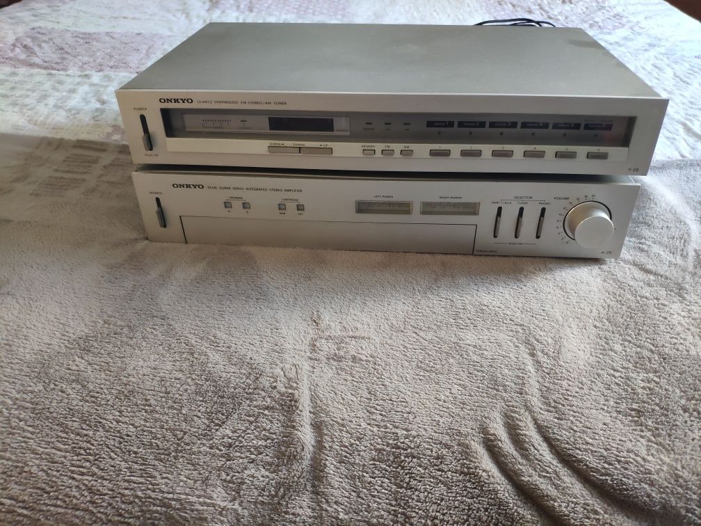Amplificador Onkyo A25+Tuner T25