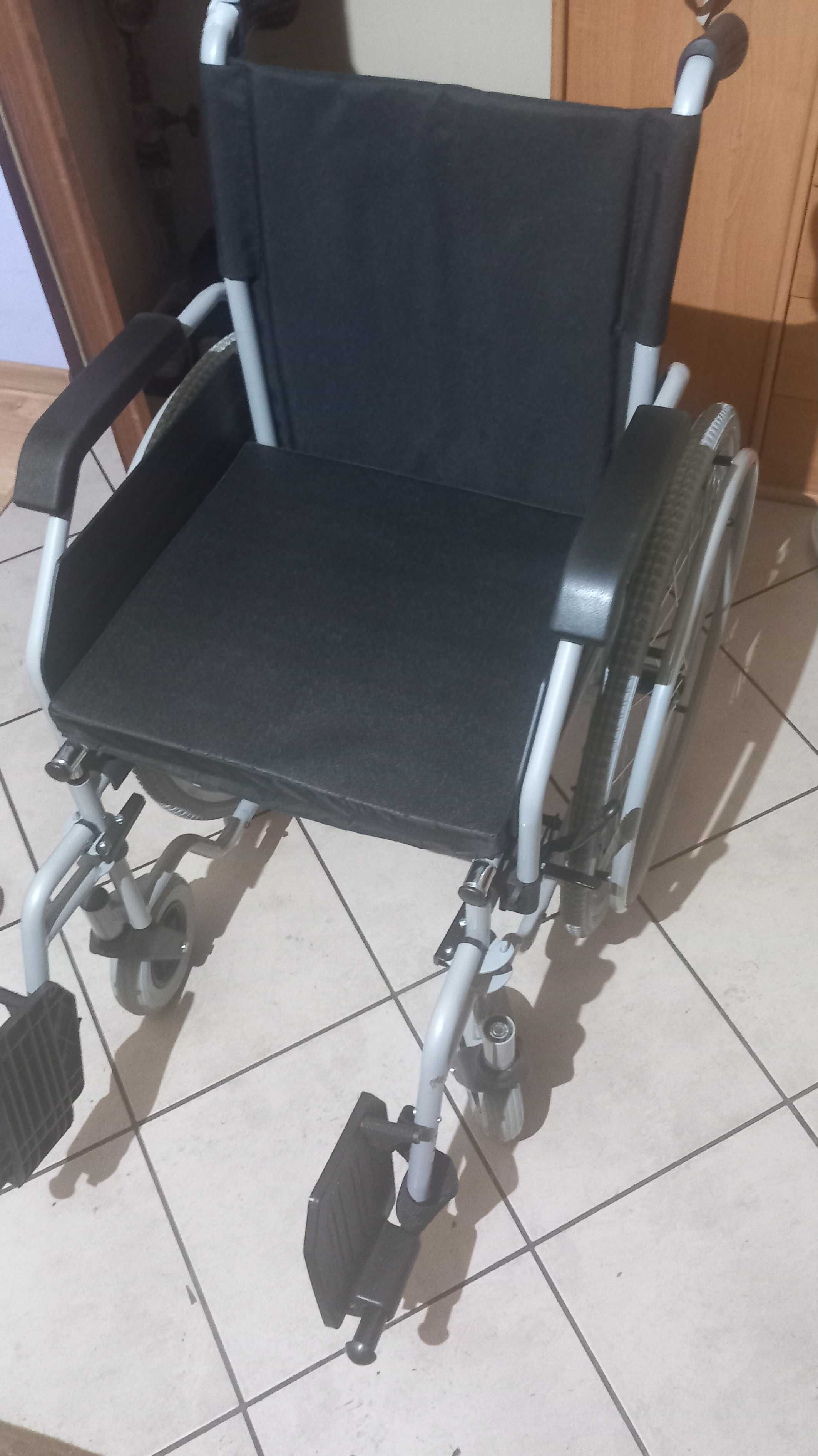 Sprzedam wózek inwalidzki AR400