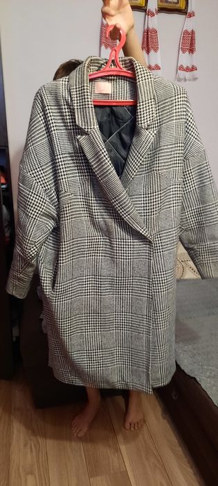 Дуже хороше і якісне жіноче пальто