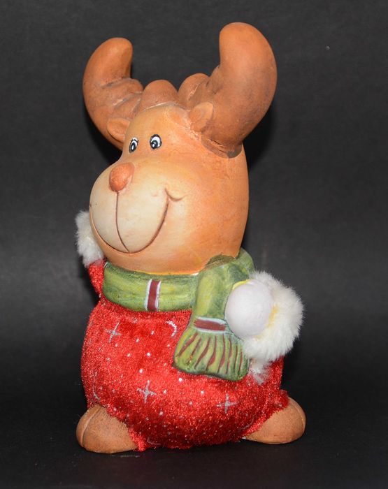 Boże Narodzenie Figurka ceramiczna Renifer w spodenkach