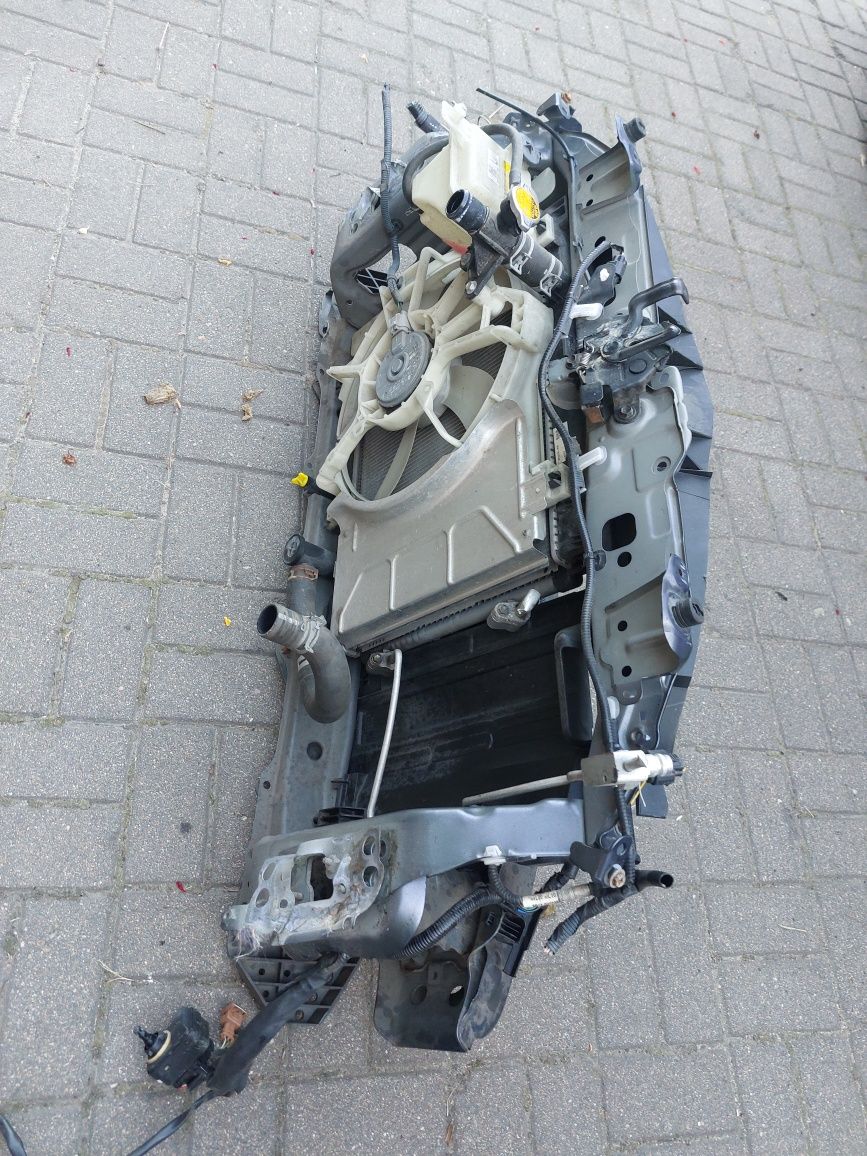 Toyota Yaris 1.3 wzmocnienie czołowe