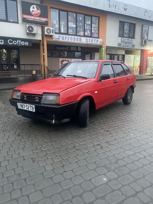 продається ваз 2109 питань немає завів поїхав