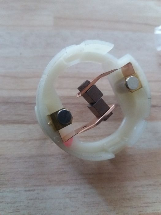 щеточный узел rs550. Тримач щіток мотора