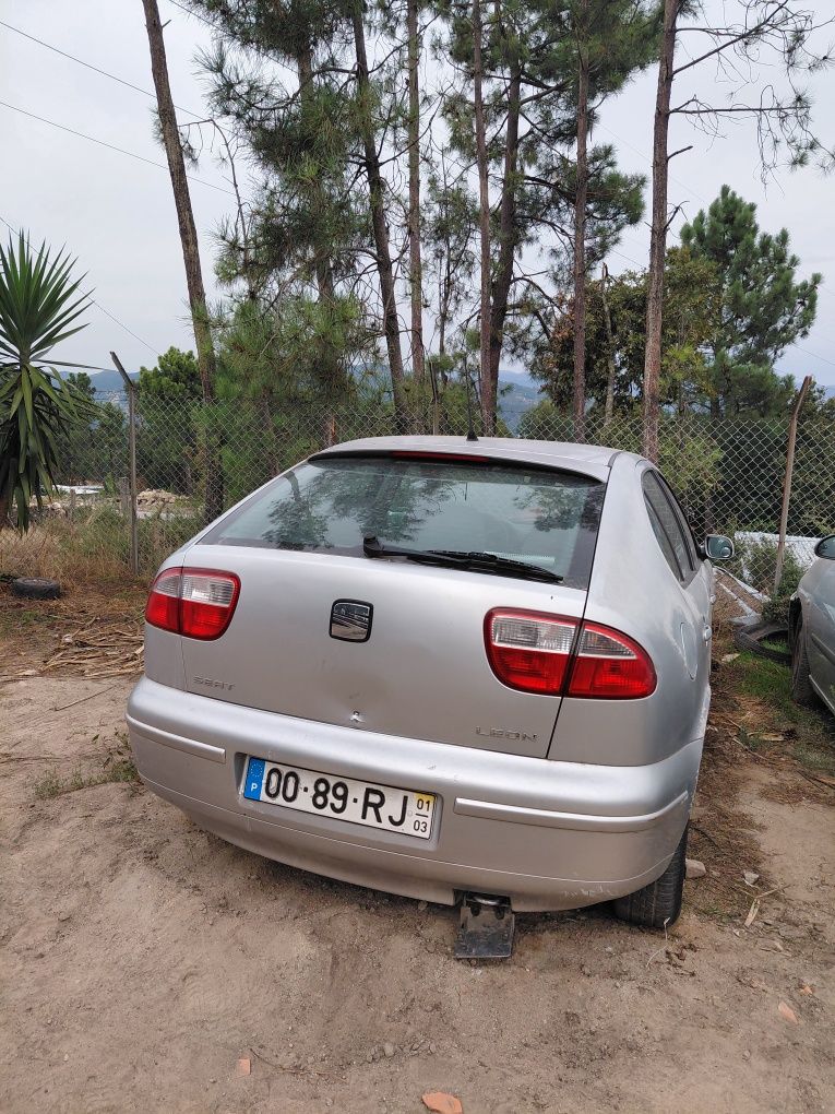 Vendo leon 1m as peças
