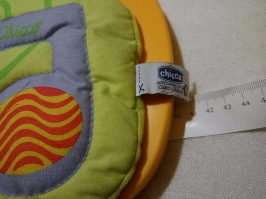Piano musical da marca Chicco.