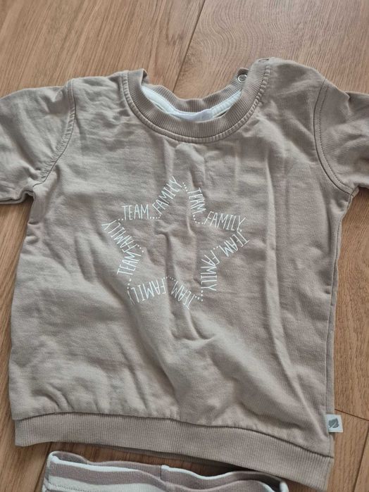 Dres beźowy dla chłopca