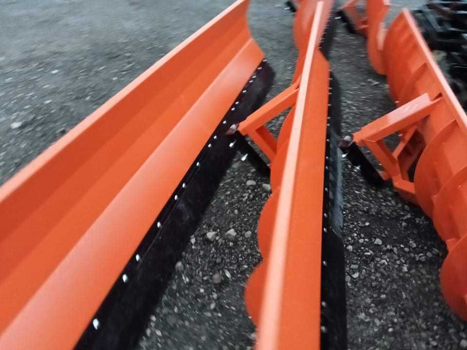 Pług spychacz do śniegu mocna konstrukcja gwarancja transport