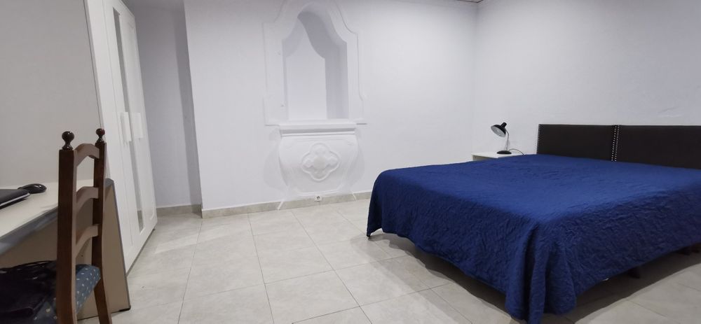 Quartos/T2 - Professores, Médicos, Enfermeiros, Estudantes, Erasmus