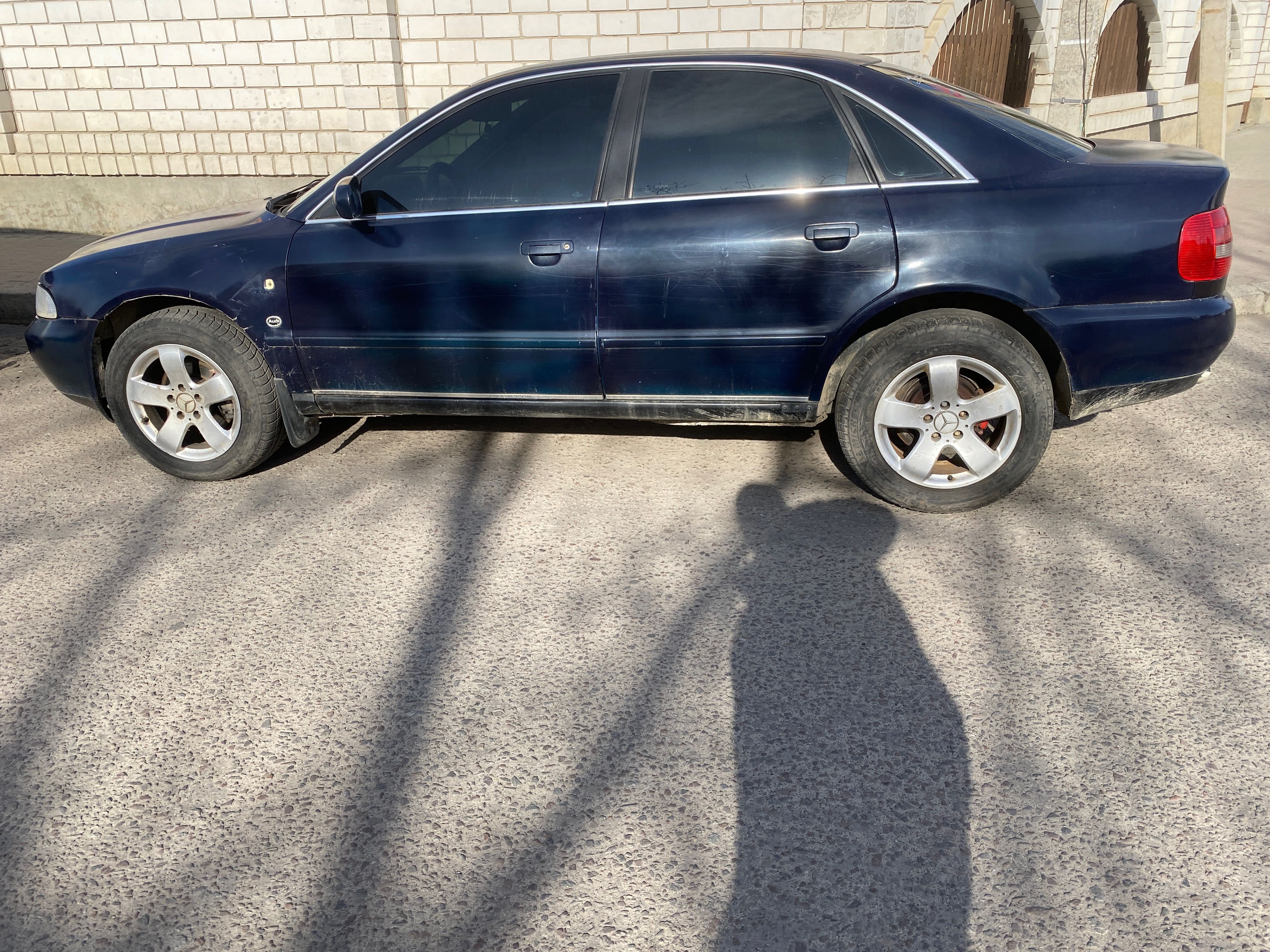Audi a4     B 5 1.6