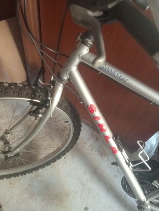 BTT Sirla  travões pneus novos 26 roda