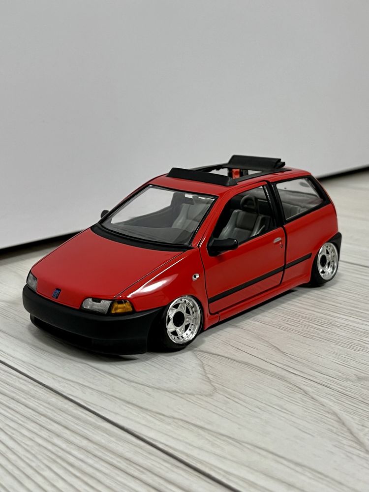 Fiat Punto Bburago 1/24 [nie 1/18]