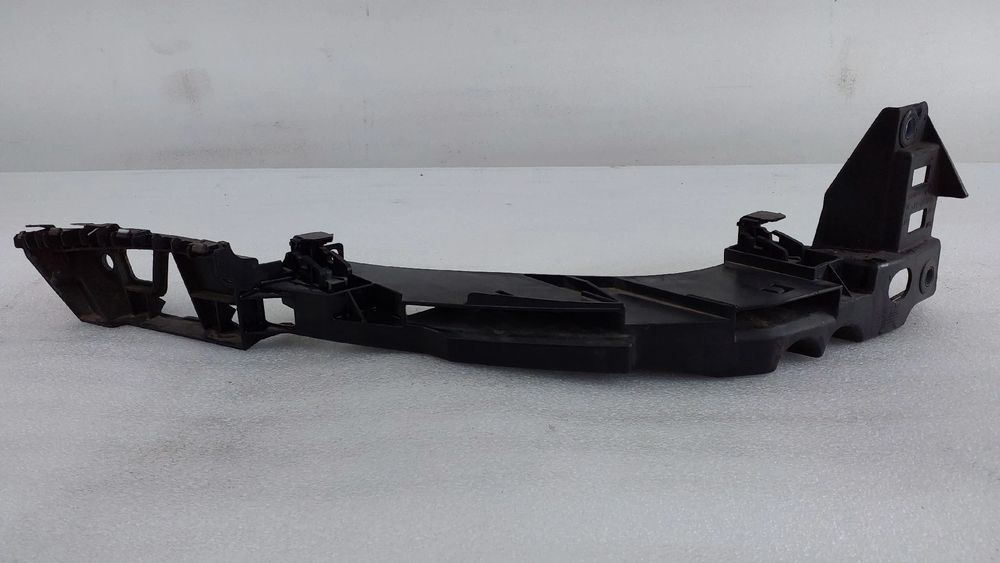 Guia de pára-choques frente direito VOLKSWAGEN Polo (6R, 6C)