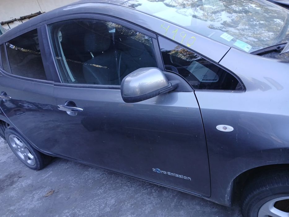Porta frente direita NISSAN Leaf EV (ZE0)