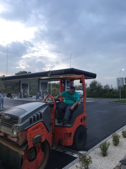 Асфальтирование дорог площадок  ремонт асфальт ямочный укладка крошка