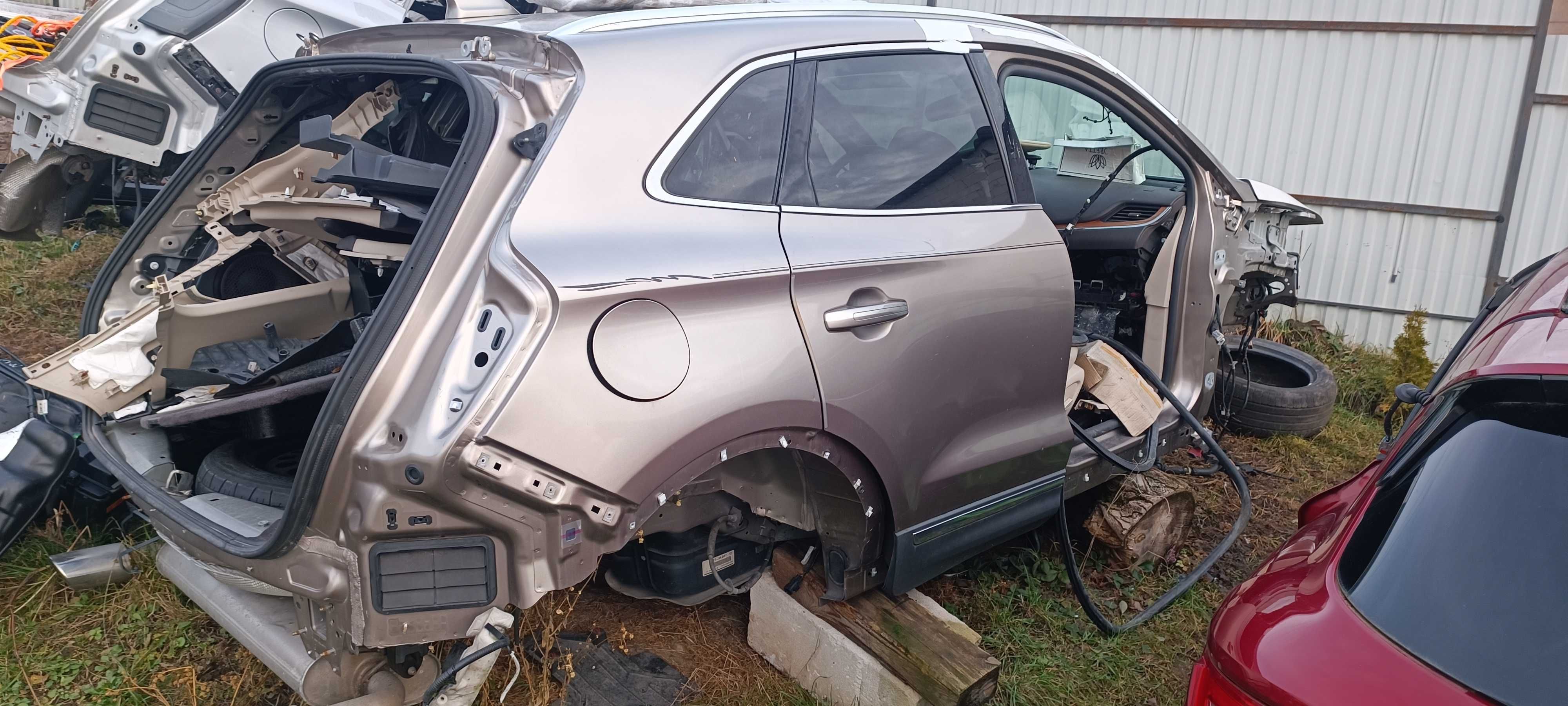 четверть панель поріг кузов lincoln mkc EJ7Z-7827840-A 	EJ7Z-7827841-A