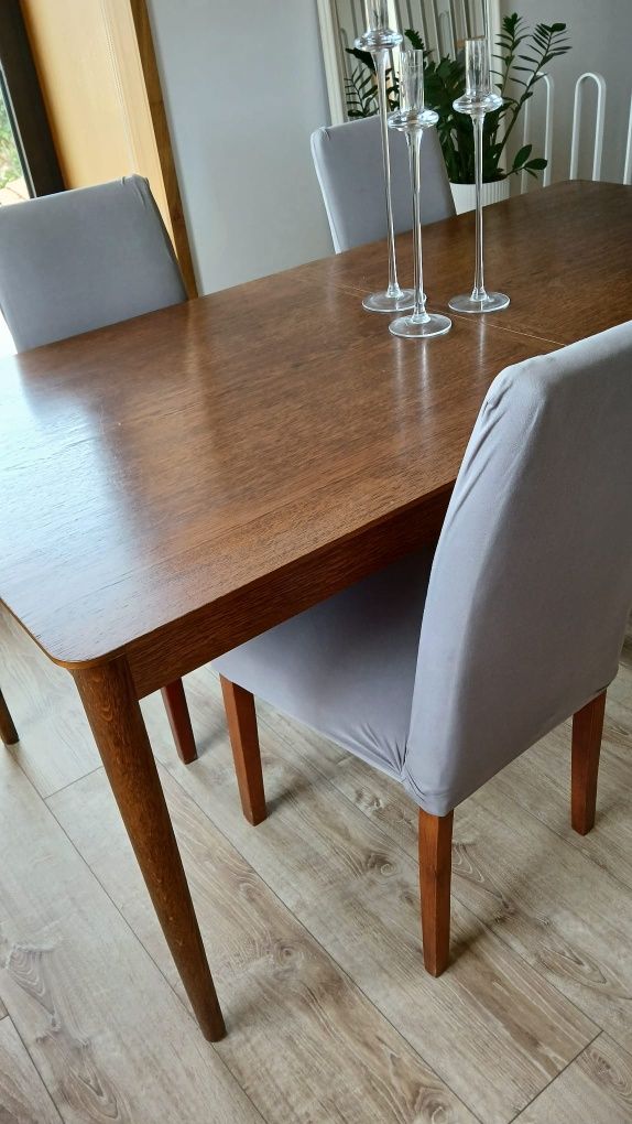 Mesa de jantar extensível