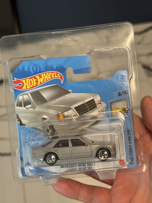 Hot Wheels Mercedes 500 E srebrny unikat 2021 AMG 500E ideał E500 W124