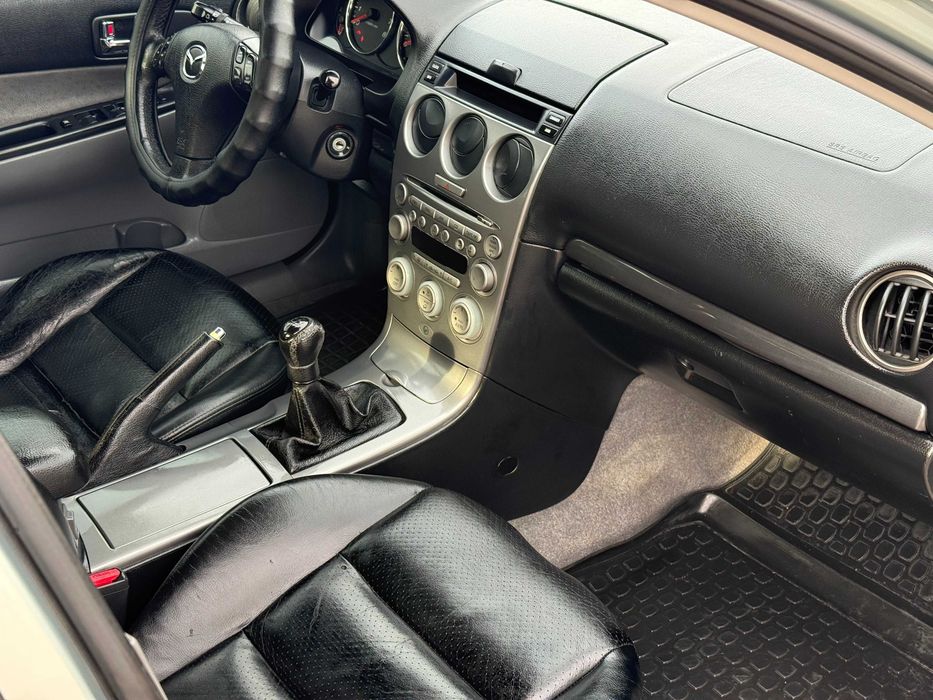 Продам автомобіль Mazda 6 2003 рік 2.0 бензин