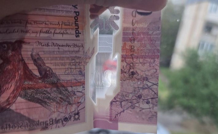 Продам 20 шотландські фунти для колекції .Коштує  1999 грн.