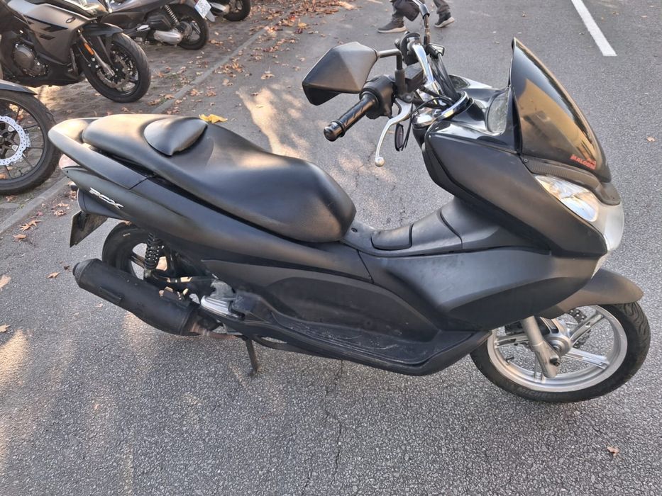 Vendo Honda PCX  ano 2010
