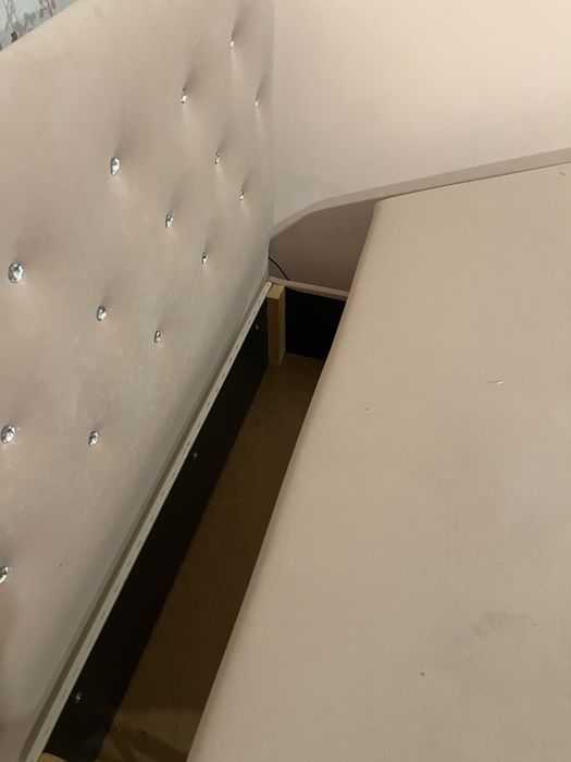 Śliczne łóżko rozm  120x 200cm