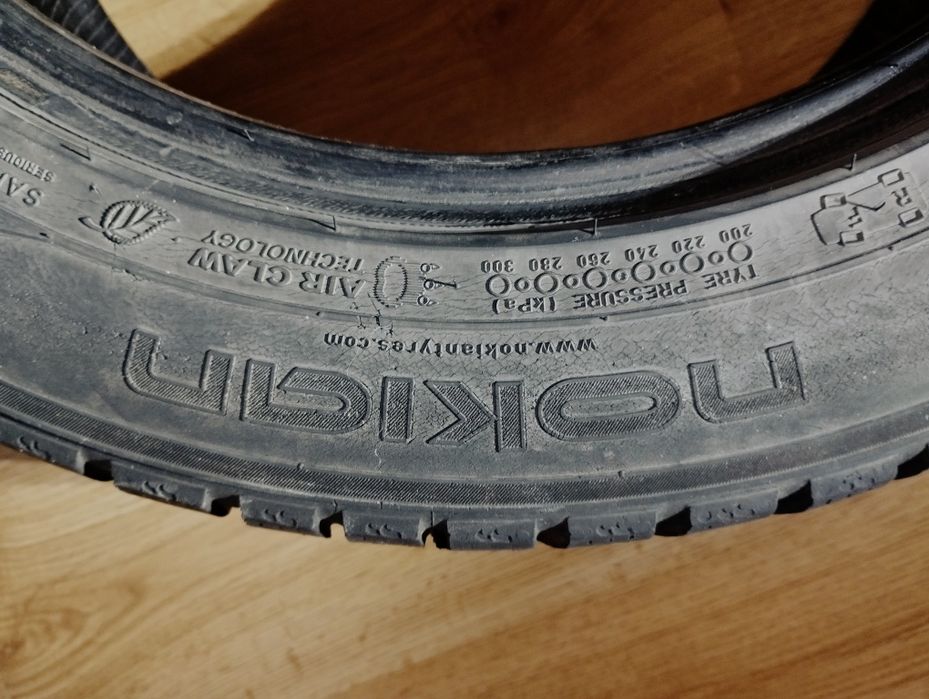 Резина зимова 16, nokian, шип.