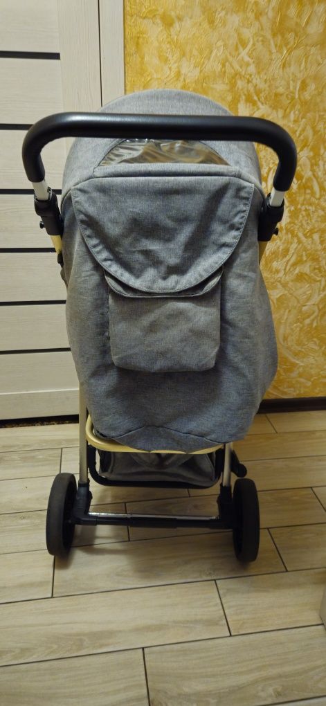 Прогулянкова коляска Carrello Echo