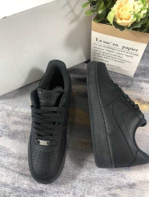 ButyDamskie Nike_Air_Force_1_Low_'07_Black_Uniseks R.40