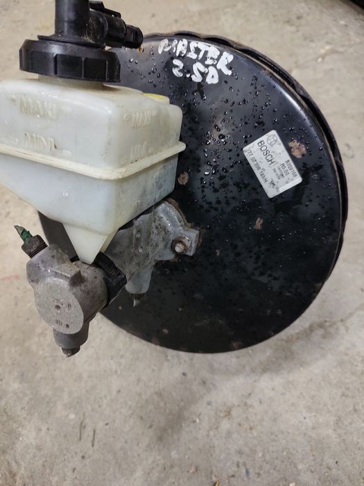 Serwo pompa hamulcowa Renault master 2.5 dci