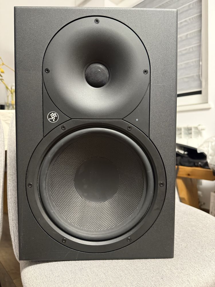 Mackie monitory XR824