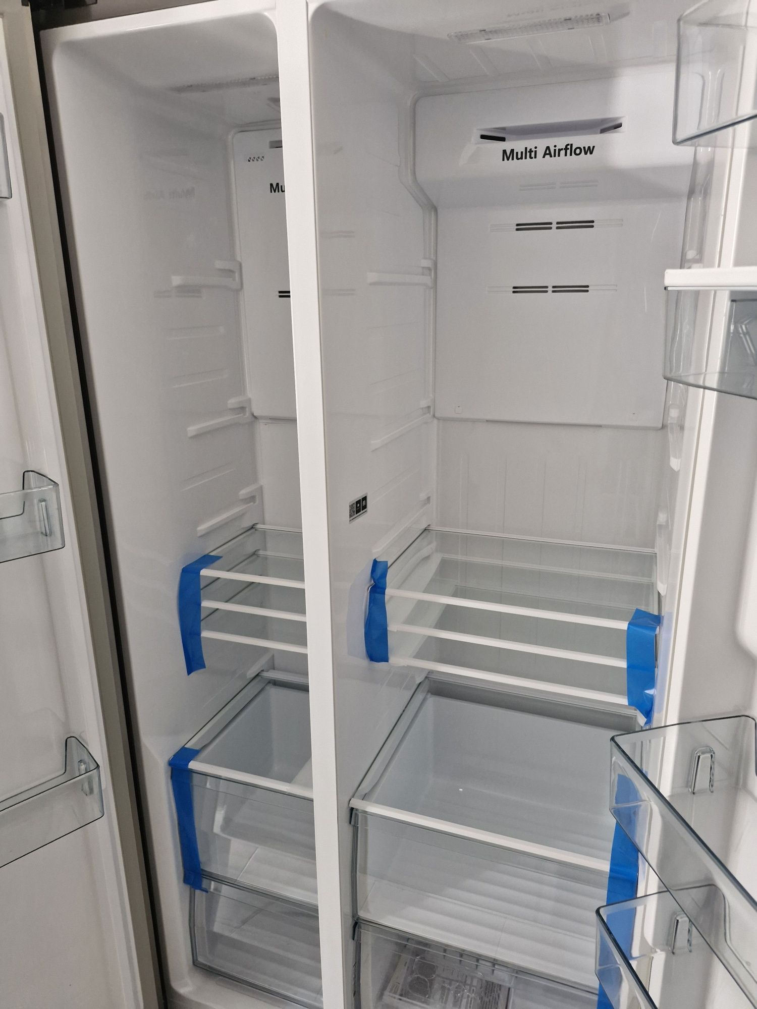 Frigorífico Americano com dispensador de agua hisense no frost