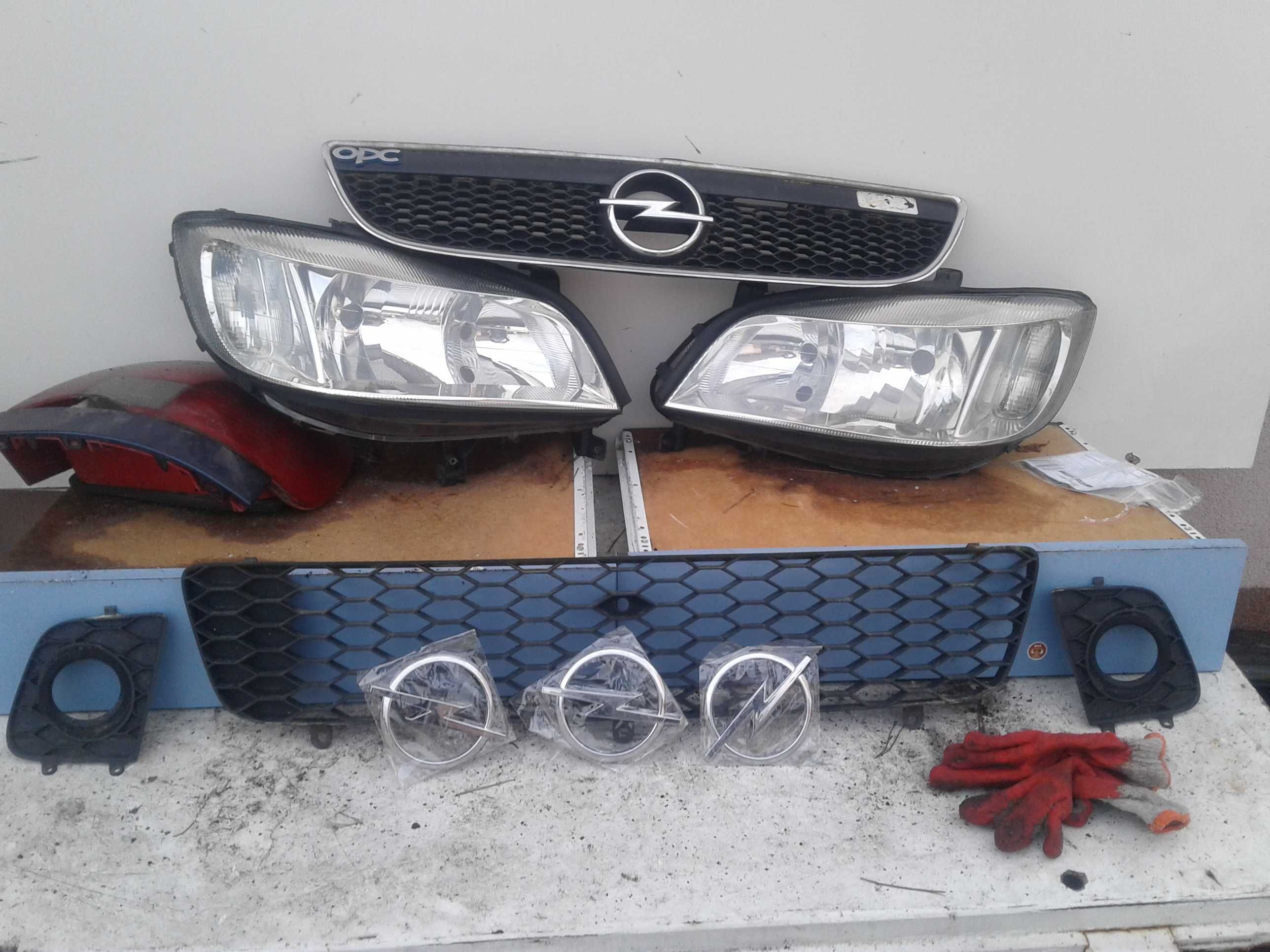 Opel Zafira A OPC Lampy Atrapa Grill Kratka Zderzaka Dolna Halogenów