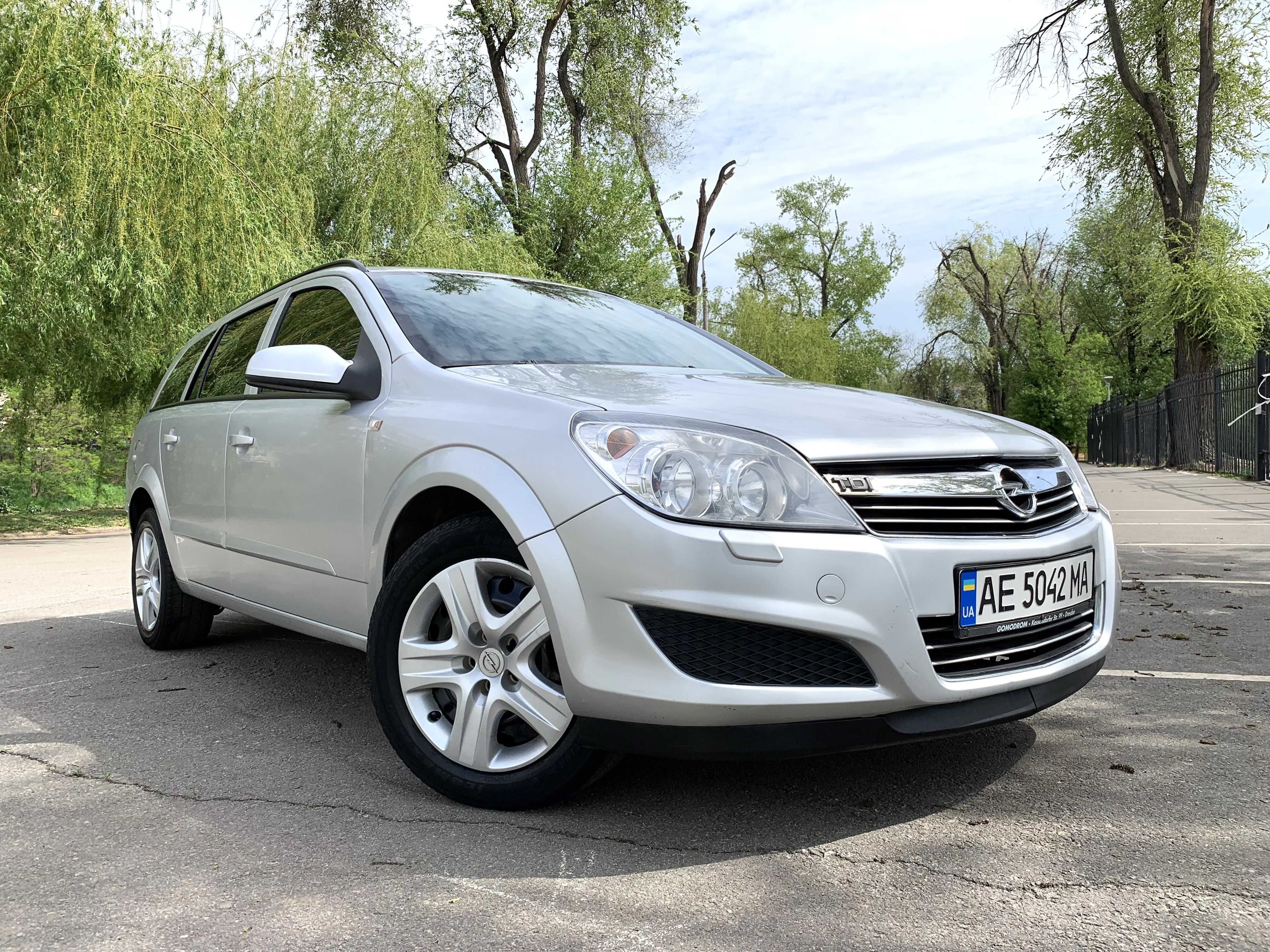 Opel Astra 1.7 CDTI 2008г.