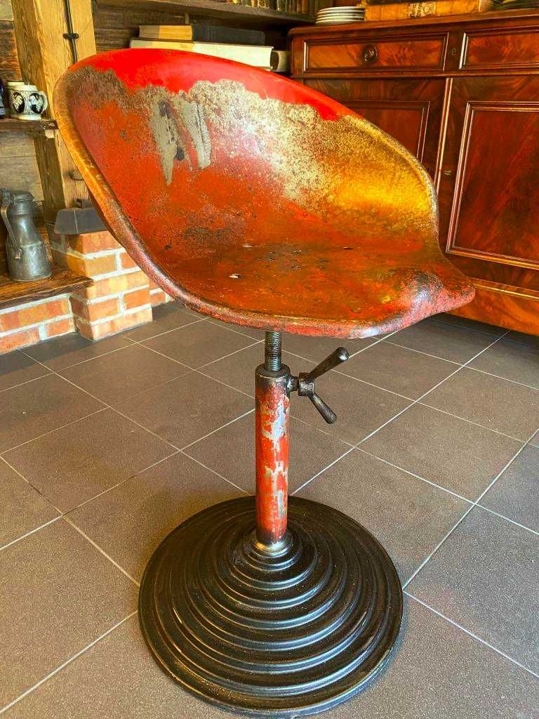 Krzesło, hoker w stylu industrialnym, antyk, vintage