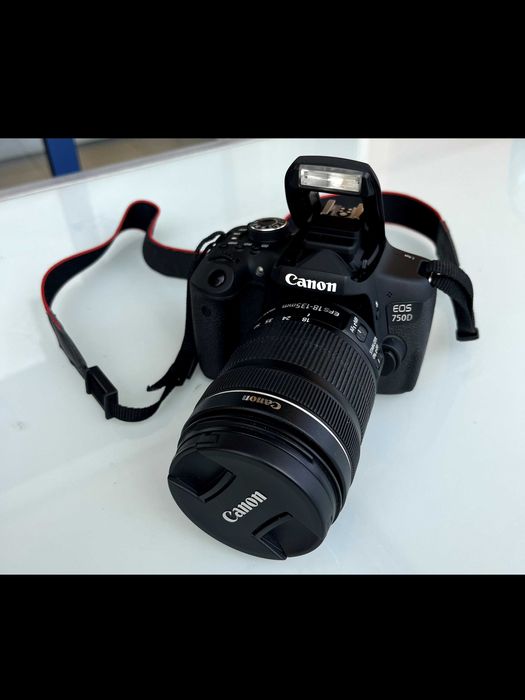 Canon EOS 750D com Objetiva 18-135 mm como nova