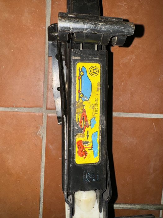 Домкрат Пасат Б3 Б4 Б5 Гольф 3 4 5 6 Сеат Шкода Оригінал Крюк Ключ