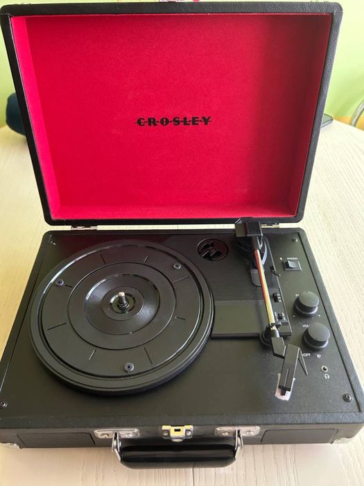 Crosley Cruiser Deluxe Black/Red Bluetooth